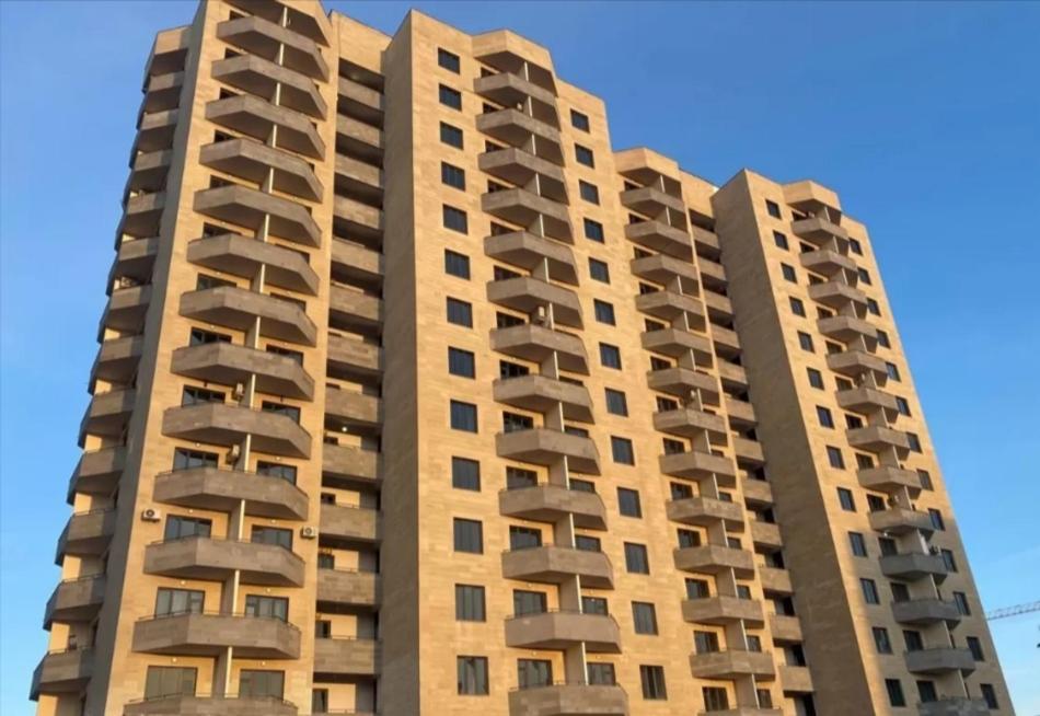 Beautiful Apartment With 3 Balconies In The Center Of Erivan Exterior foto